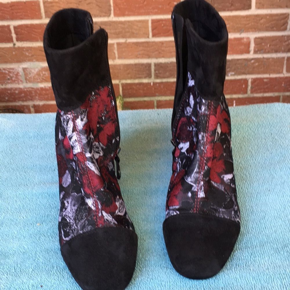 GEOX RESPIRA Italian Booties - Picture 2 of 14